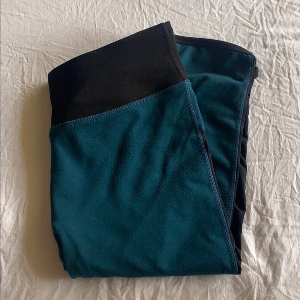 Fabletics Cropped Leggings